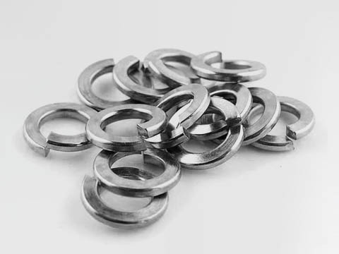 Deformaço - Elementos de fixação